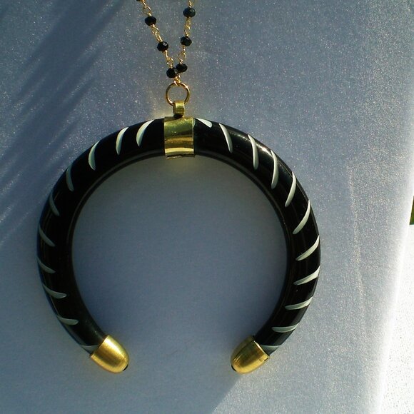 Black/White Double Ended Crescent Pendant Necklace - Picture 2 of 4
